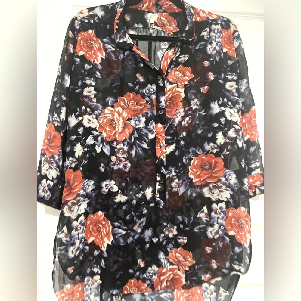 Wilfred 100% Silk Floral Blouse in Navy Blue Size Medium